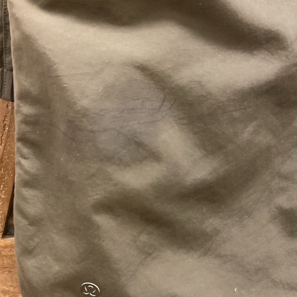 Lululemon || Green Rain Jacket - Picture 9 of 9